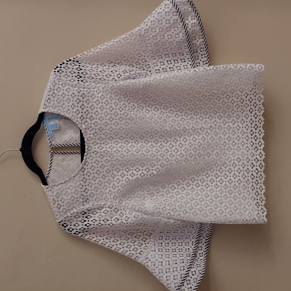 DRAPER JAMES Gingham Lattice Bell Sleeve Pullover Top in Magnolia White - Picture 4 of 14